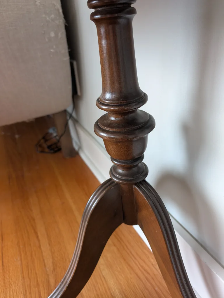 Vintage Half-Moon Console Table image indicator(3)