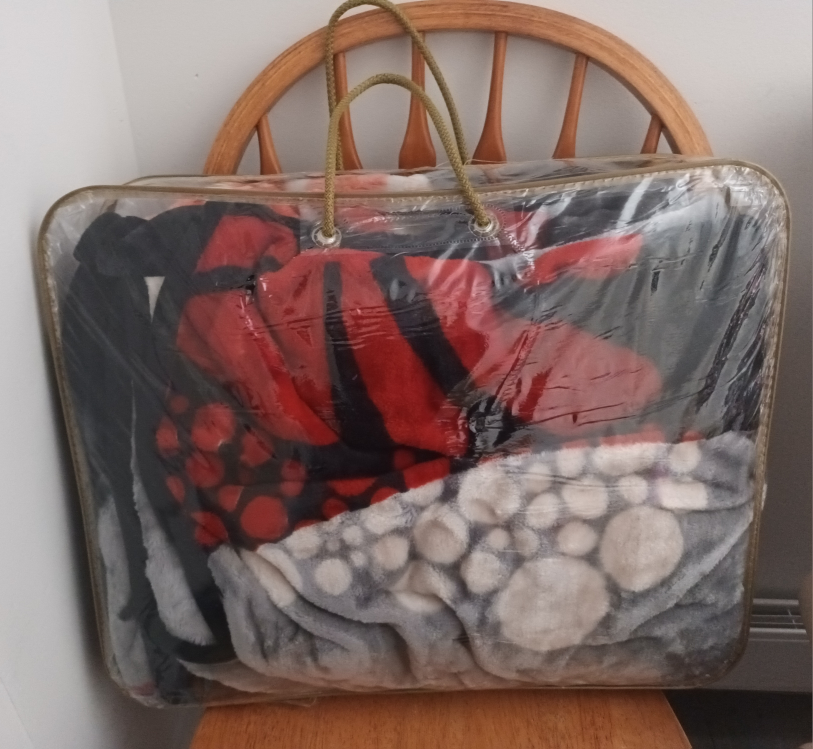 Three-Piece Fleece Blanket Set - photo 2