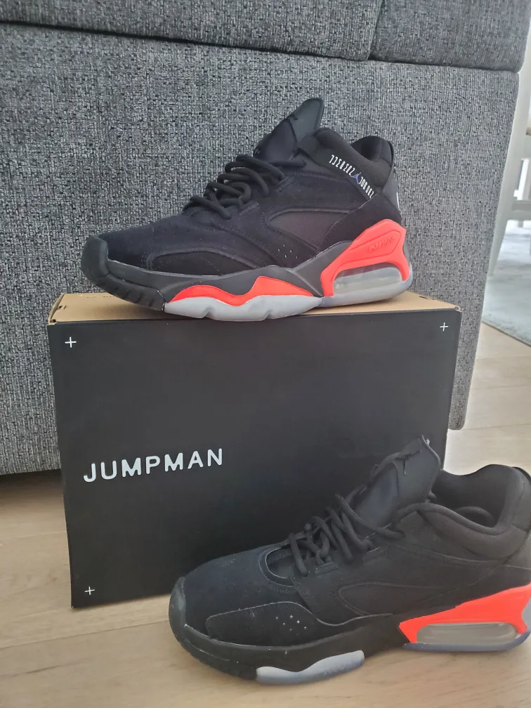 Womens Jordan Point Lane    Size 7 image indicator(2)