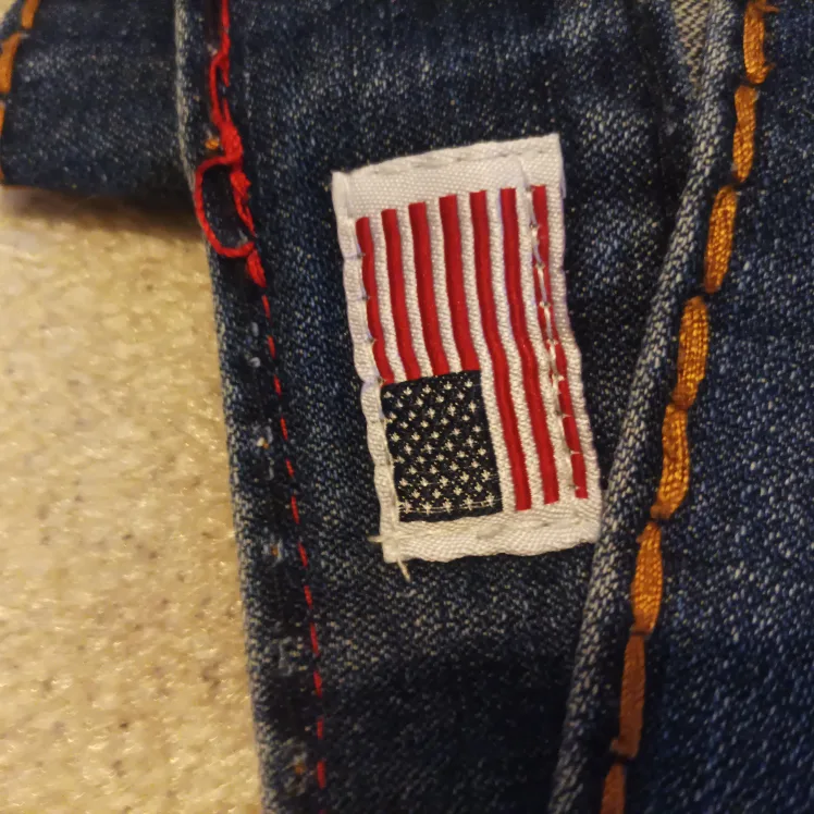 True Religion Men's Jeans - Size 32x32 image indicator(9)