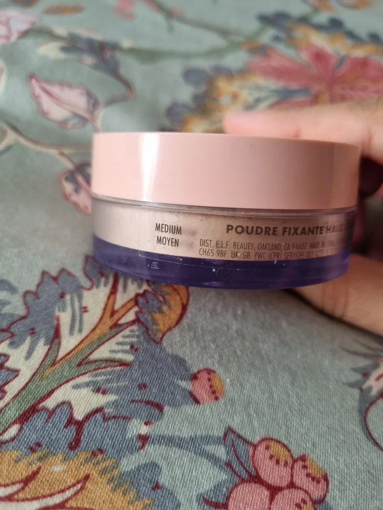 e.l.f. Halo Glow Setting Powder - Medium image indicator(2)