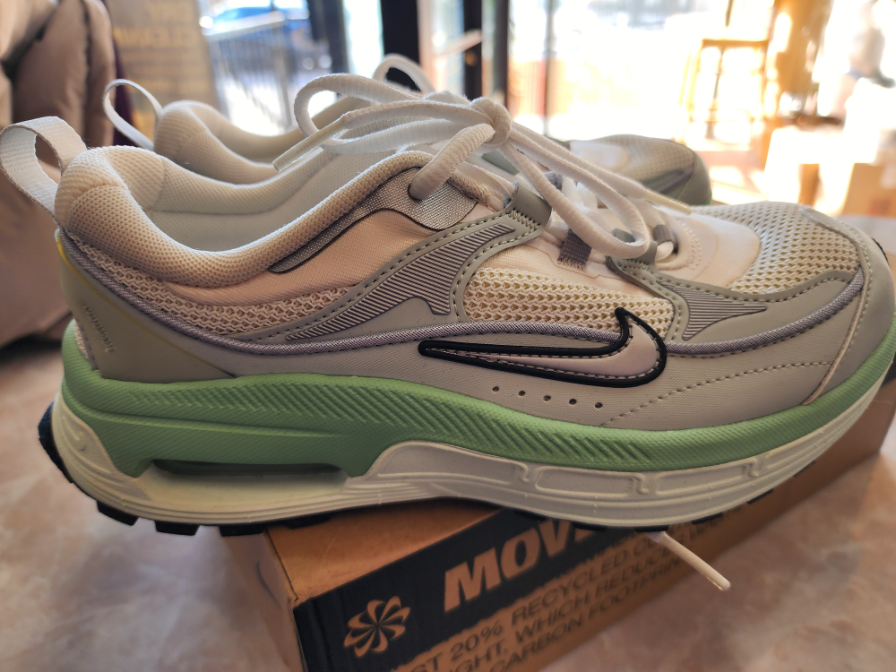 Nike Air Max Bliss Sneakers - Women's Size 6.5