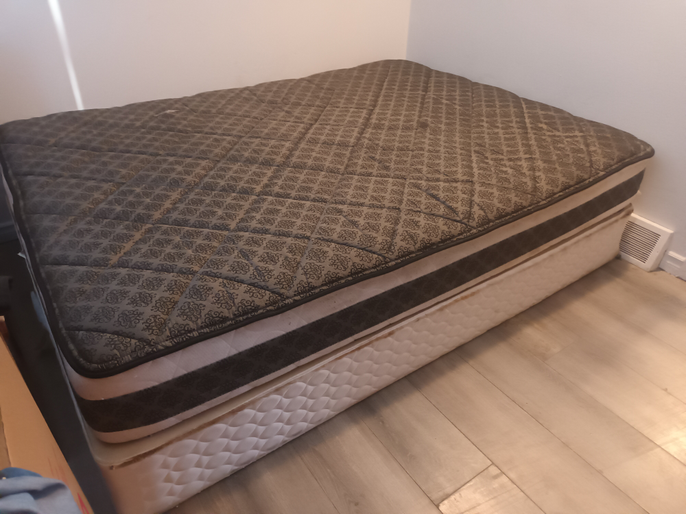 Queen Mattress and Boxspring Set