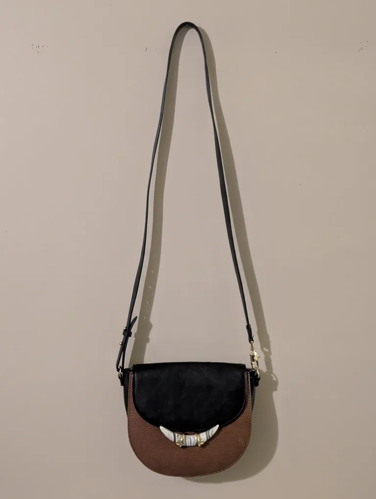 Stella & Dot Half-Moon Crossbody Bag image indicator(2)