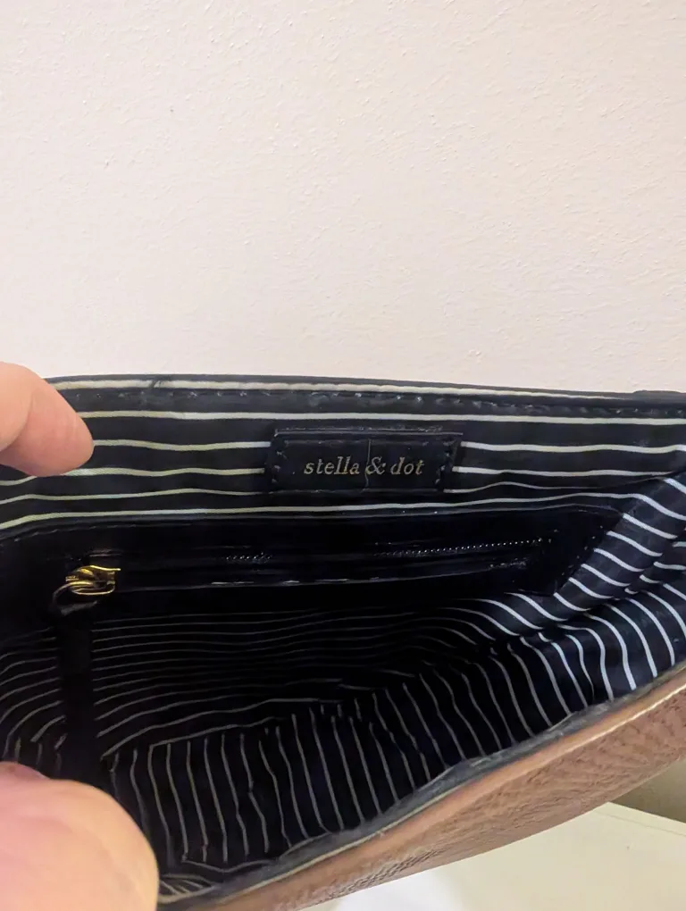 Stella & Dot Half-Moon Crossbody Bag image indicator(4)