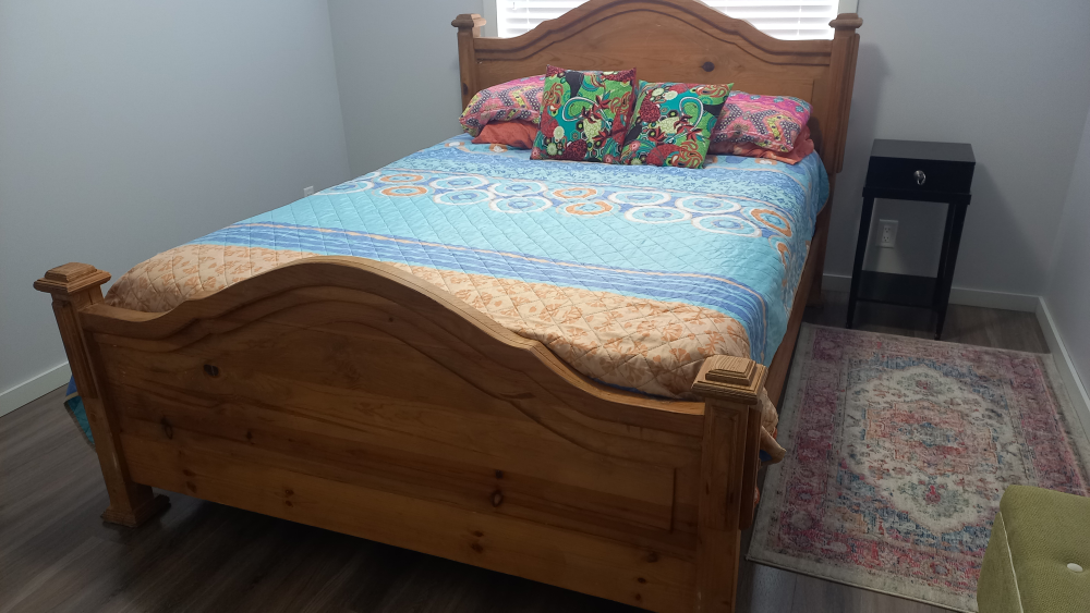 Solid Oak Queen-size Bed Frame