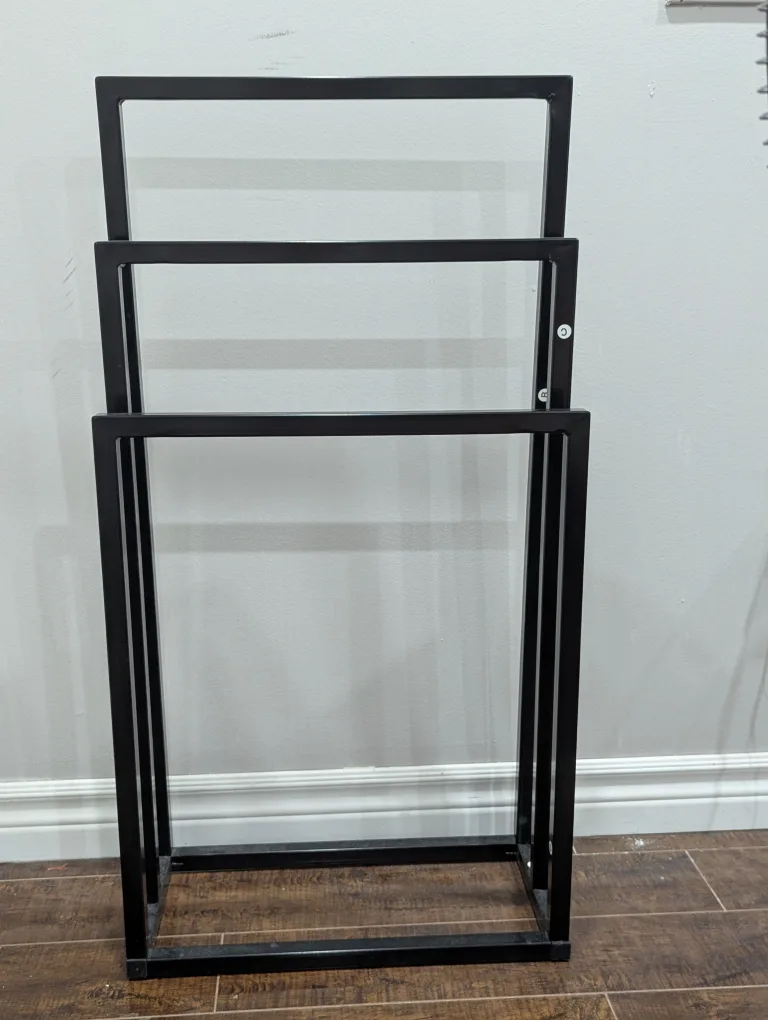 Black Metal Freestanding Towel Rack thumbnail