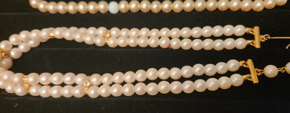 Pearl Necklace image indicator(2)