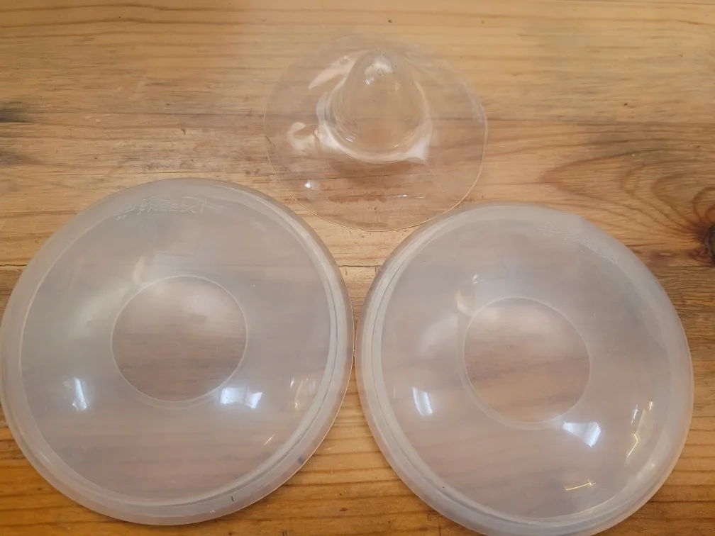 New Breastfeeding Silicone Nipple Protectors image indicator(4)