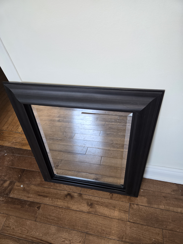 Dark brown framed  mirror.Like new - photo 2