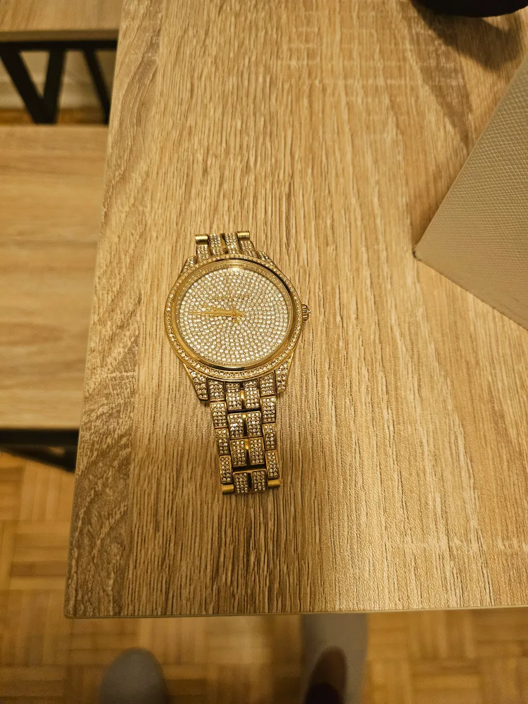 Michael Kors Gold Crystal Watch image indicator(2)