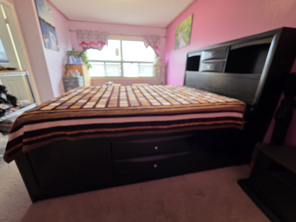 Queen Size Storage Bed Frame with Headboard