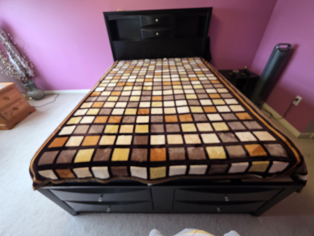 Queen Size Storage Bed Frame with Headboard - photo 2