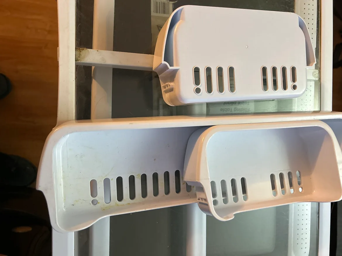 Refrigerator glass shelves 28” x 17” image indicator(2)