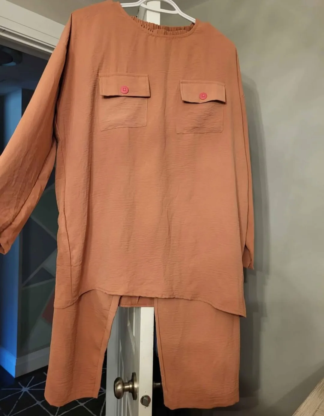 Women's pink co-ord set with Palazzo Pants image indicator(6)