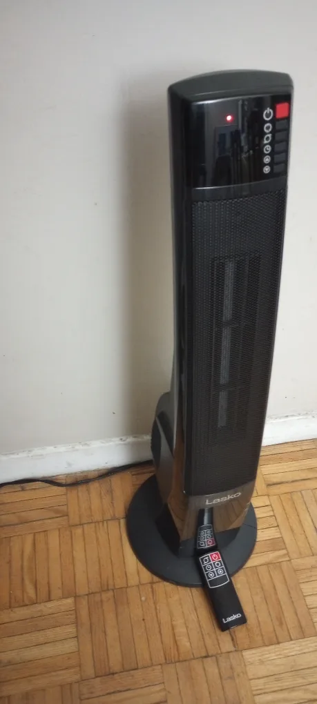 LASKO Tower Ceramic Heater with Remote . Model: CT 30796 image indicator(5)