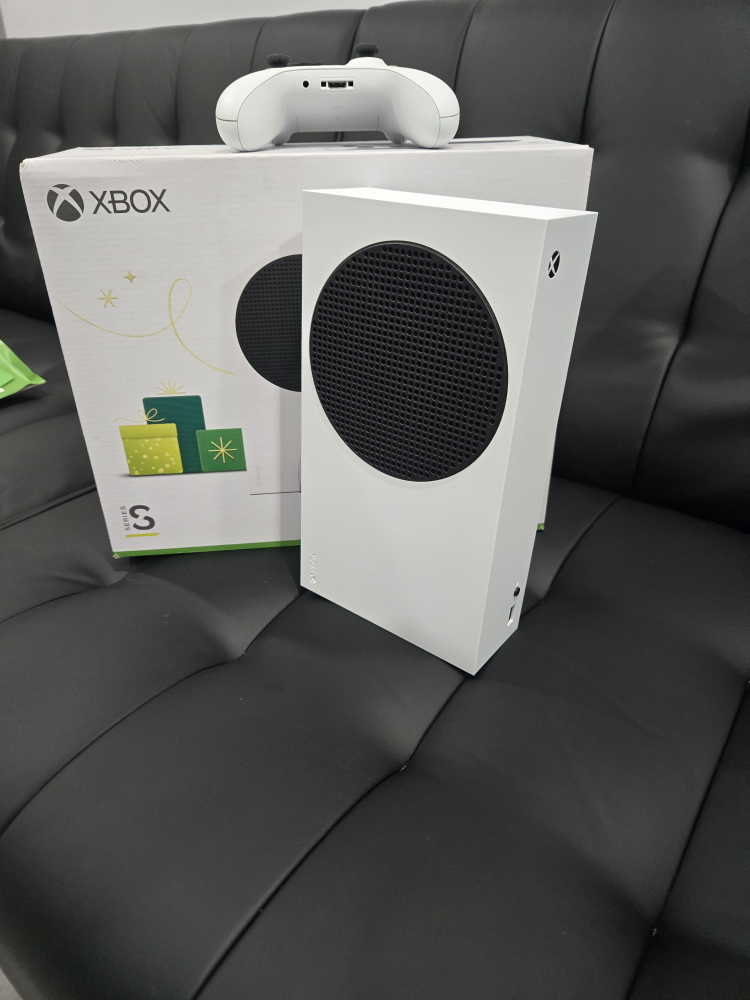 Xbox Series S 512 GB All-Digital Edition Console - White