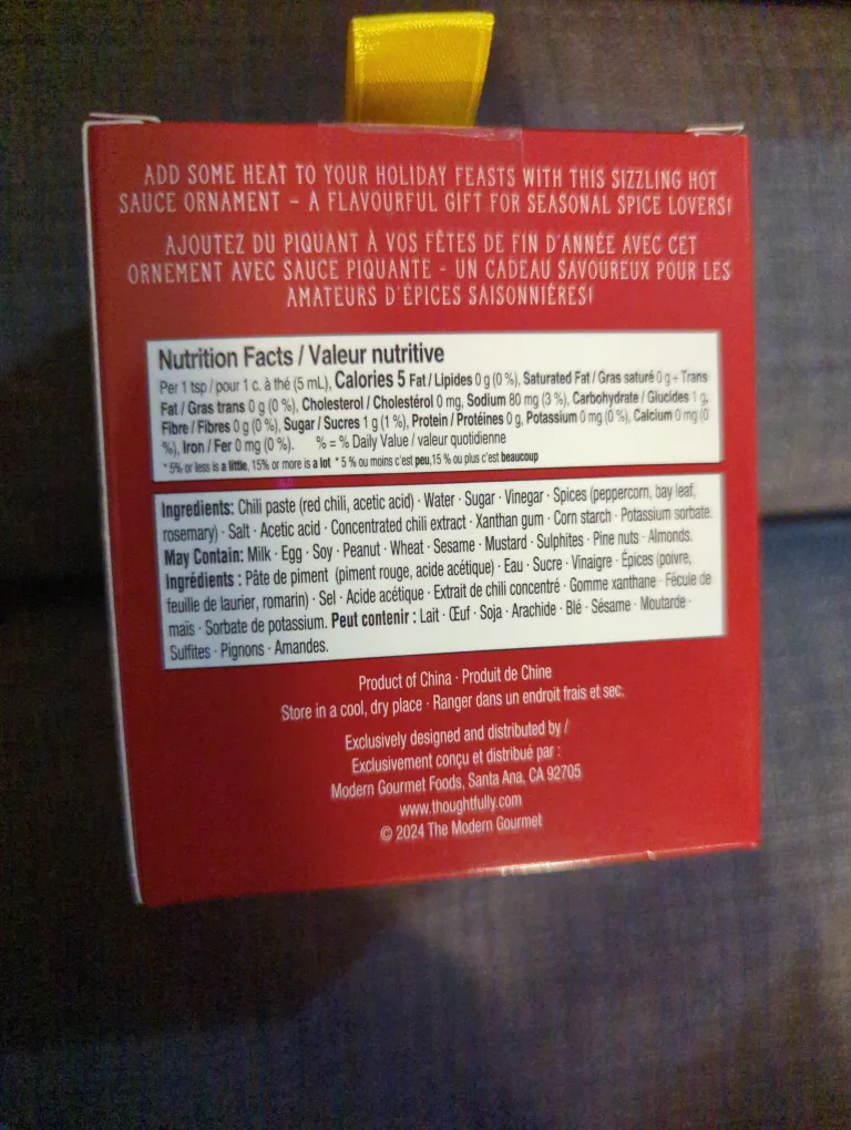 🏈 Ornament Hot Sauce - Super Hot Sriracha image indicator(2)