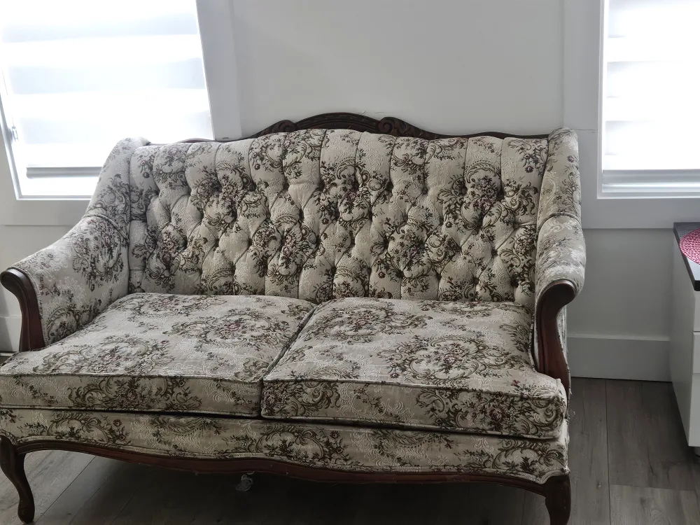 MOVE OUT SALE - Vintage Floral Sofa, chair and Loveseat Set image indicator(3)