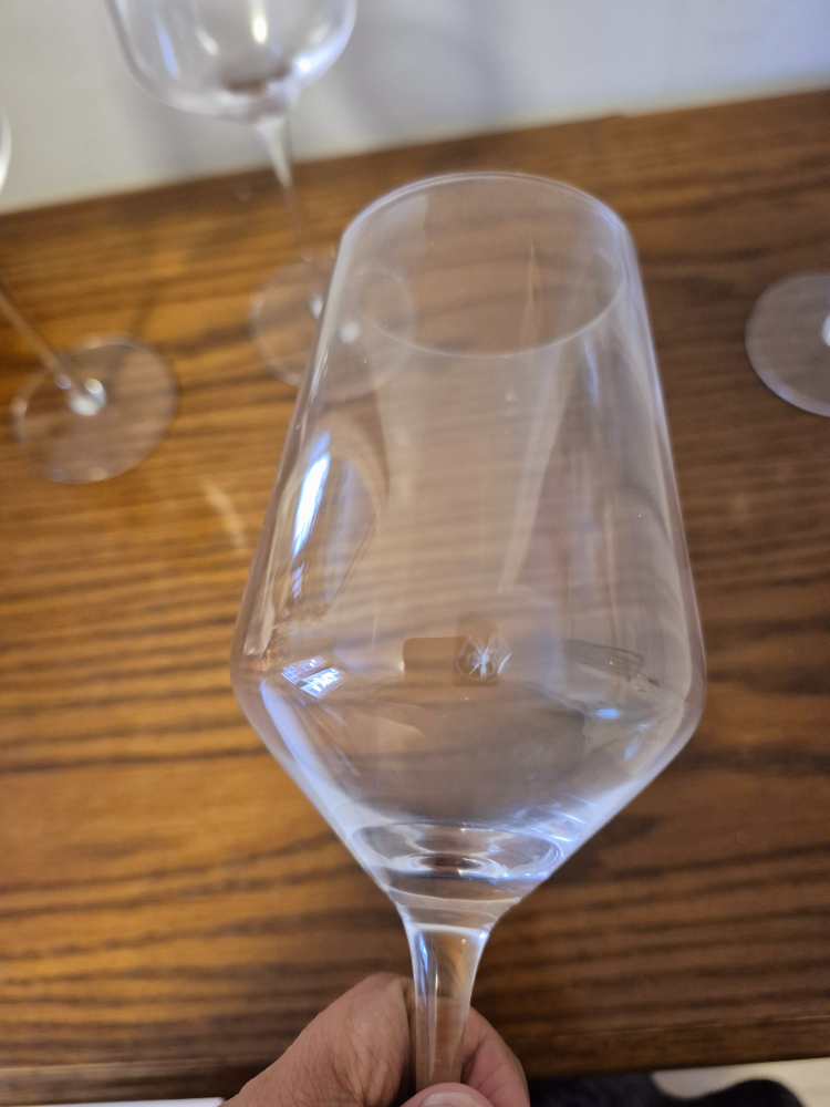Set of Four Modern Wine Glasses - photo 3