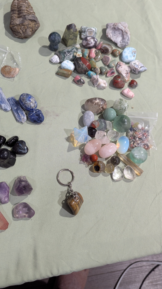 Large Collection of Crystals, Minerals, and Gemstones🏈 - photo 3