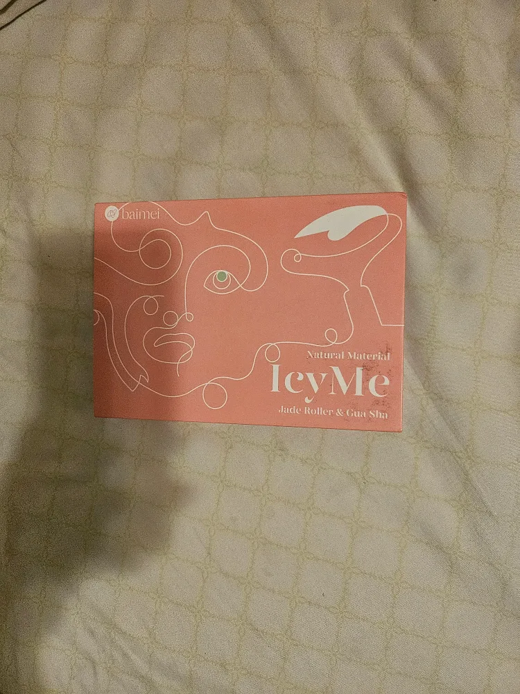 IcyMe Jade Roller & Gua Sha Set image indicator(5)
