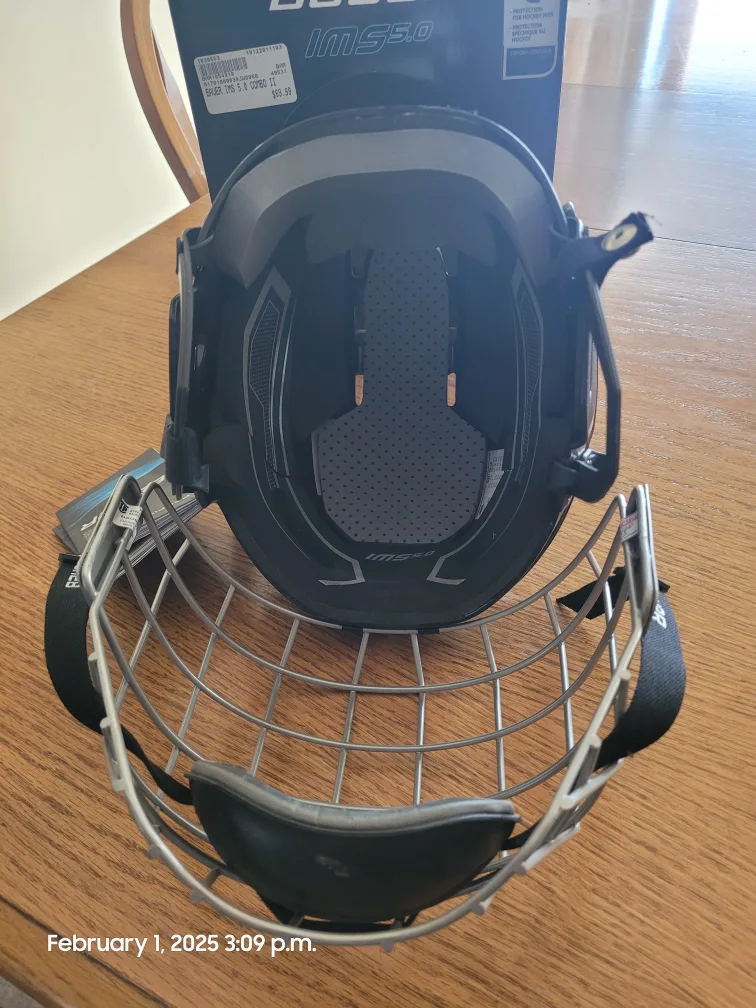 Bauer Profile L/G Hockey Helmet with Cage image indicator(3)