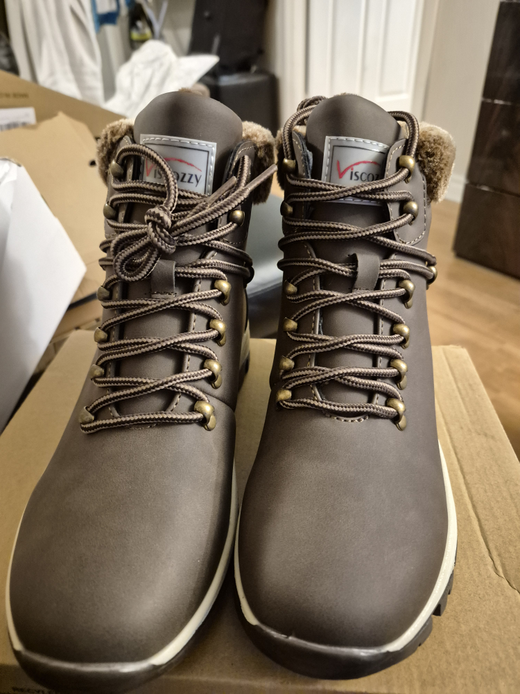 Women's Size 9 Viscozy Brown Winter Boots