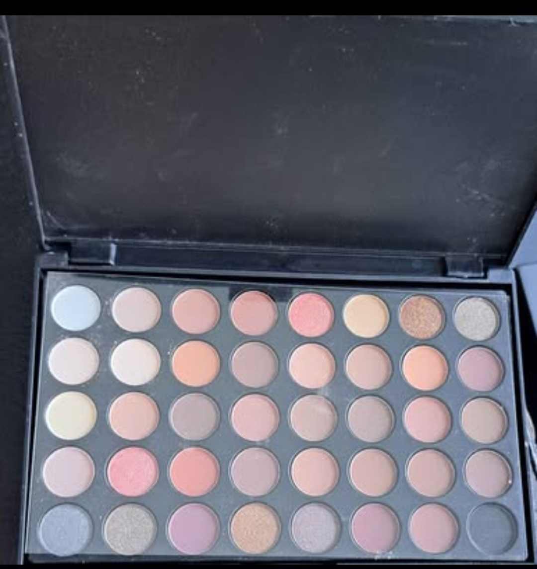 40 Colour Eyeshadow Palette