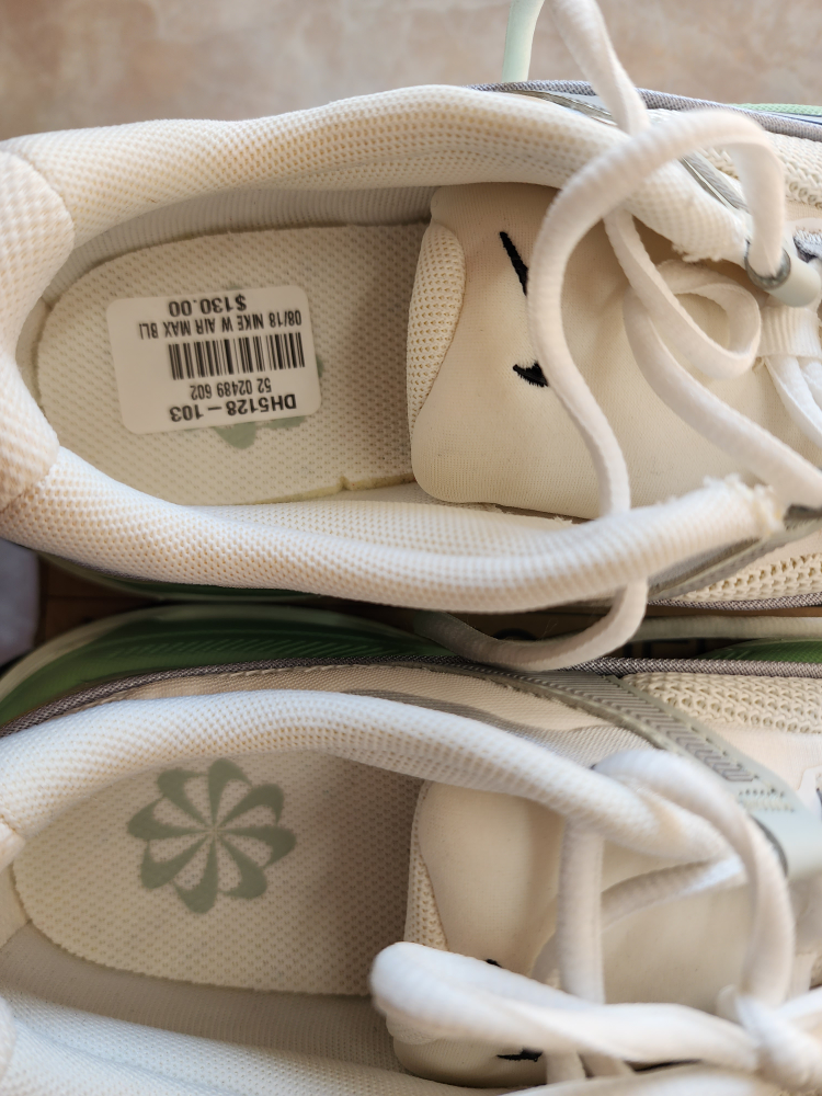 Nike Air Max Bliss Sneakers - Women's Size 6.5 - photo 3