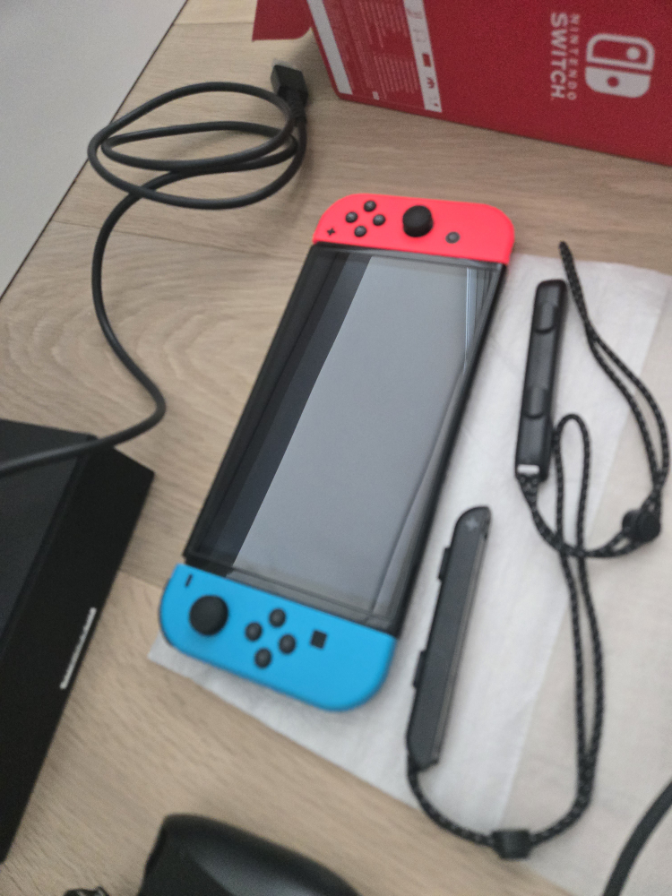 Nintendo switch OLED Mint condition - photo 2