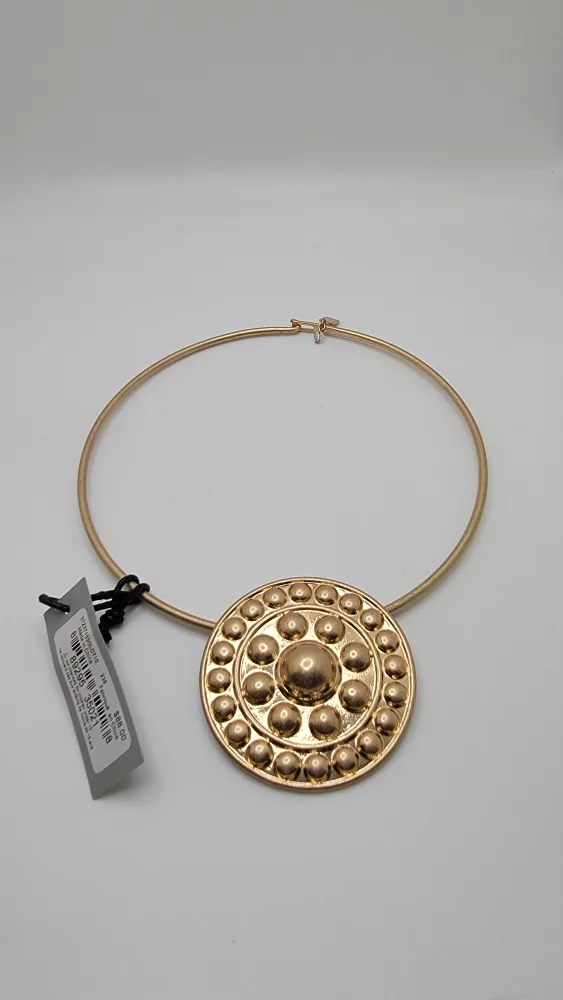 Soho Gold Shield Pendant Wire Collar Necklace – 17” 🏈 image indicator(2)