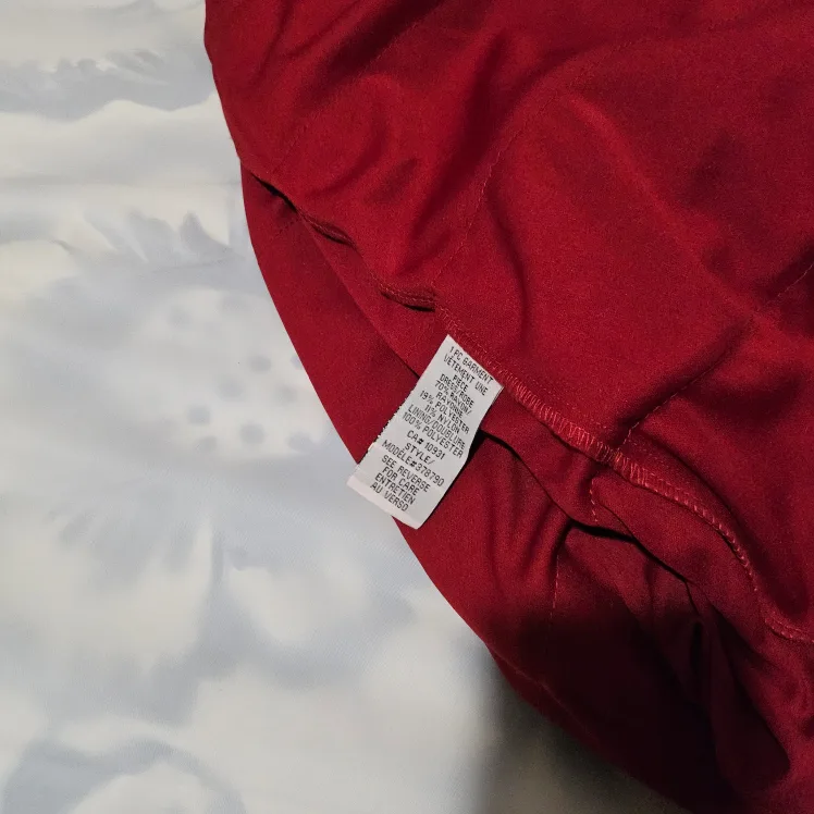 Laura Plus Size 18W Red Rose Print Tiered Dress image indicator(5)