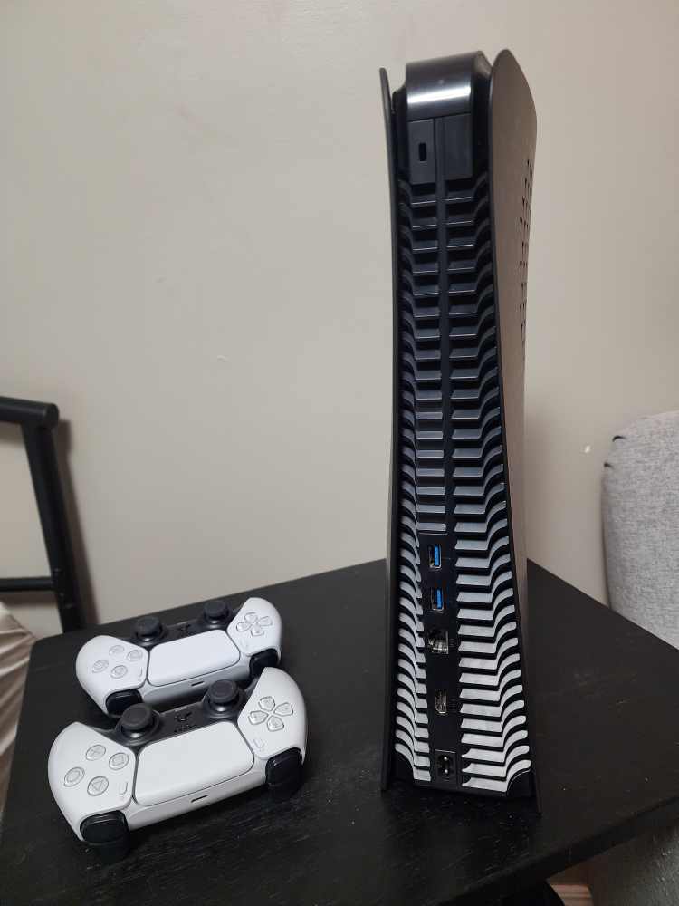 PlayStation 5 with Two Controllers and Battlefield 2042 - photo 3
