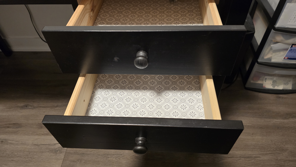 *Moving Sale* IKEA Desk - photo 2
