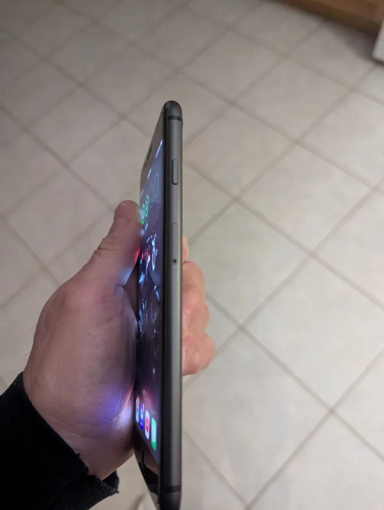 iPhone 8 plus 64gb new condition 93 battery health image indicator(5)