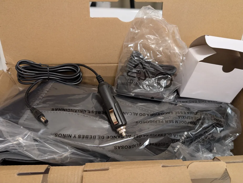 MaxKare Shiatsu Shoulder Massager with Kneading and Heat image indicator(2)