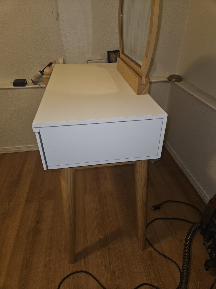 Vanity Set with Mirror - photo 3