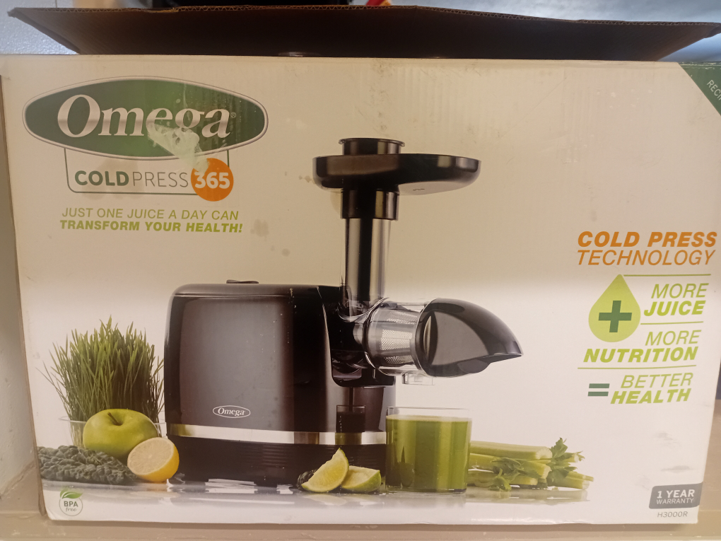 Omega Cold Press Juicer 365 - H3000R