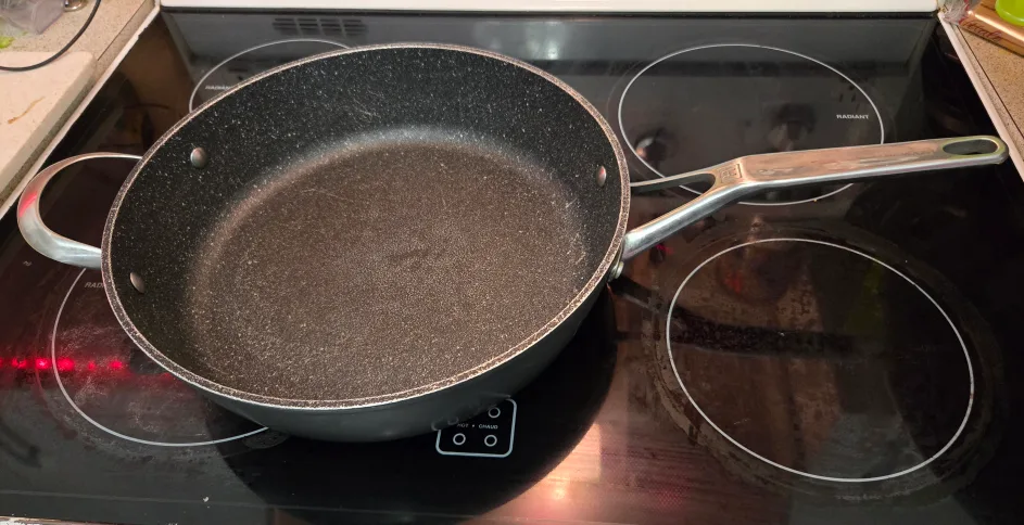 Cooking ware set: Blue, Orange and Grey frying pans image indicator(8)