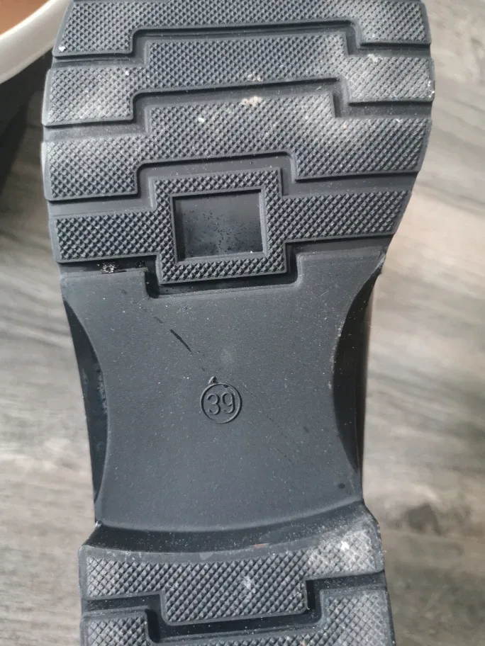 Women's Black and White Tassel Loafers image indicator(6)