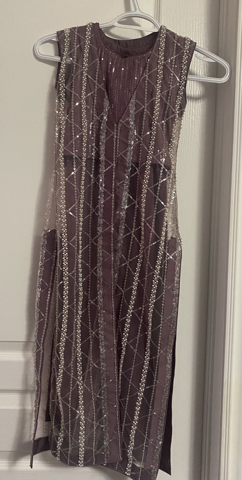 Gorgeous mauve sequinned girls' three piece suit - photo 2