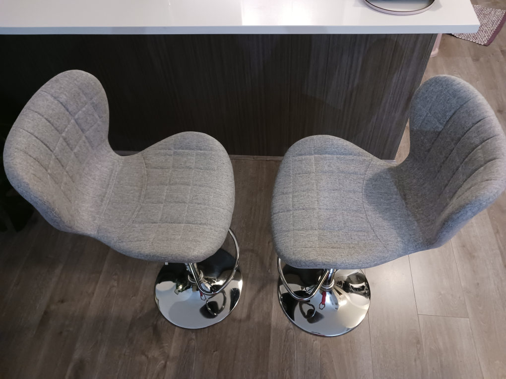 Homcom Grey Linnen - Pair of Grey Swivel Bar Stools for$100 - photo 3