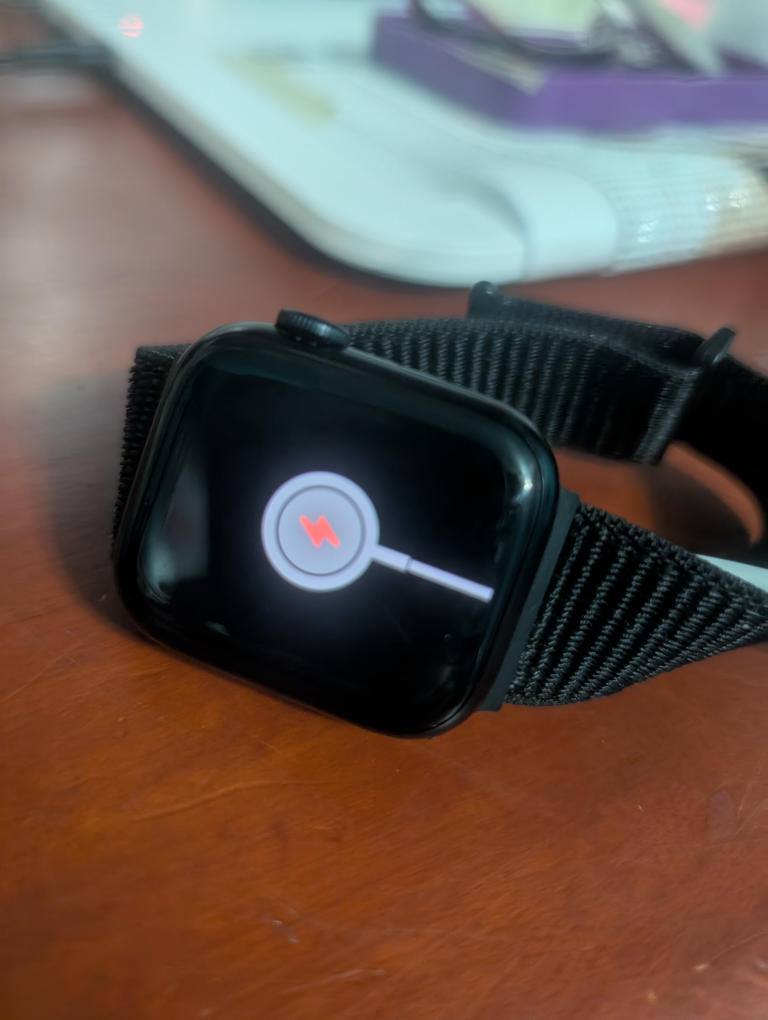 Apple Watch Series 8 - 41mm - photo 2