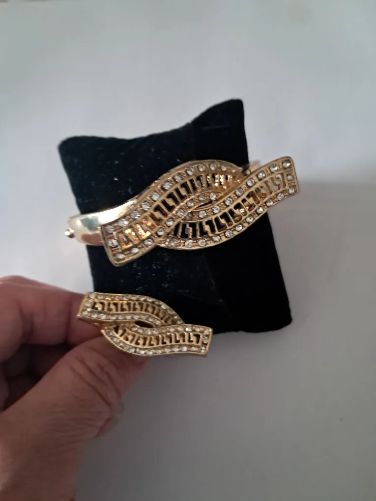 #freecycle# Gold-tone Bracelet and Ring Set with Clear Stones image indicator(3)