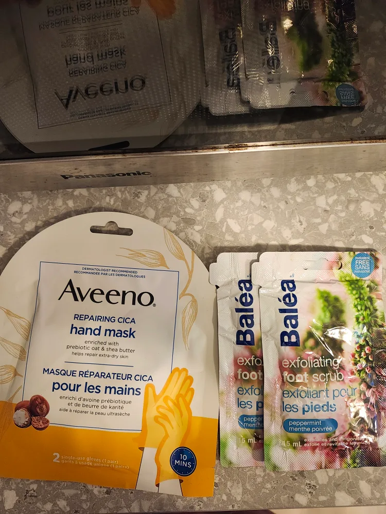 Aveeno Repairing Cica Hand Mask & Balea Exfoliating Foot Scrub🥕 thumbnail
