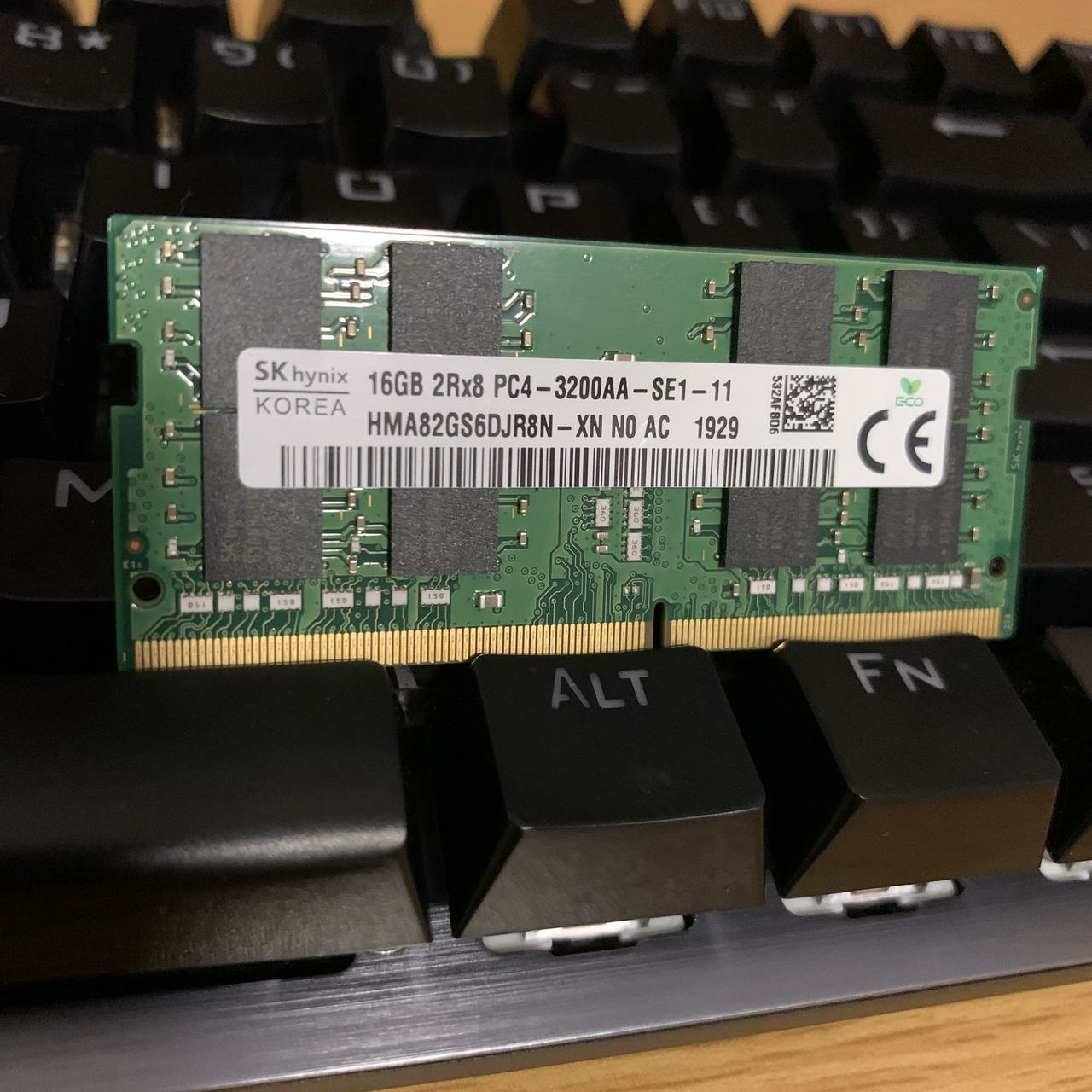16GB 2Rx8 PC4 - 3200AA - SE1 - 11 SK hynix