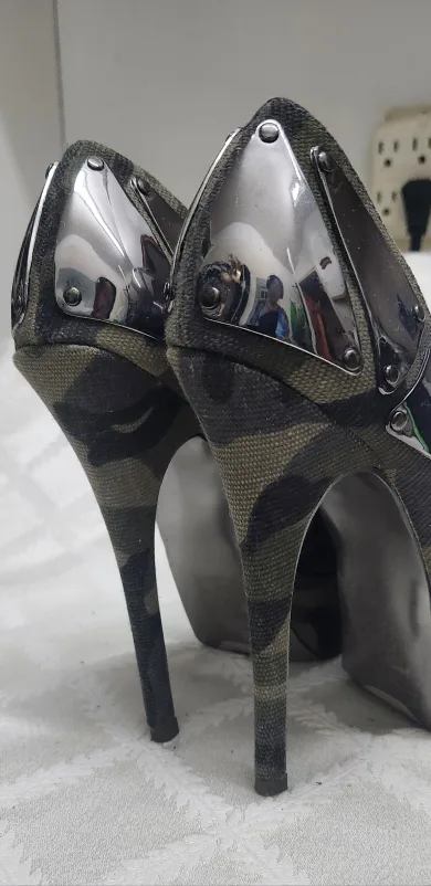 Camouflage Peep-Toe Platform Heels image indicator(3)