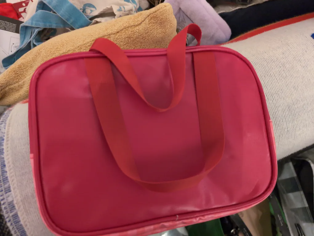 MINISO Hello Kitty Bag -brand new with tags image indicator(2)