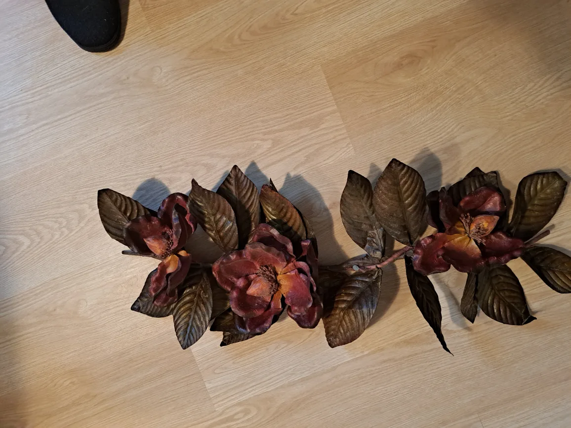 Artificial Magnolia Garland image indicator(2)